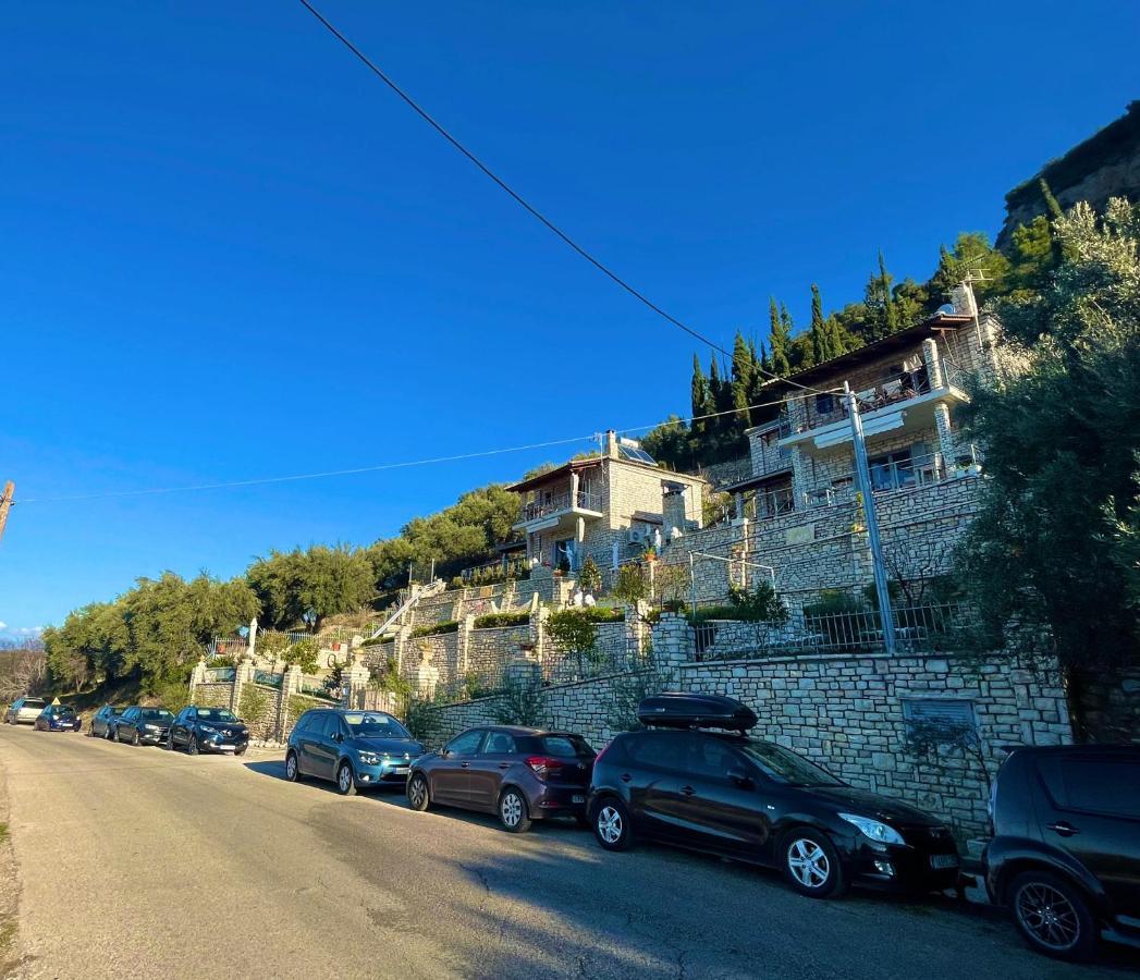Stone Maisonettes Aigio Esterno foto